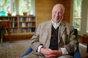 A still shot of Robert D. Putnam being interviewed in the film "Join or Die."